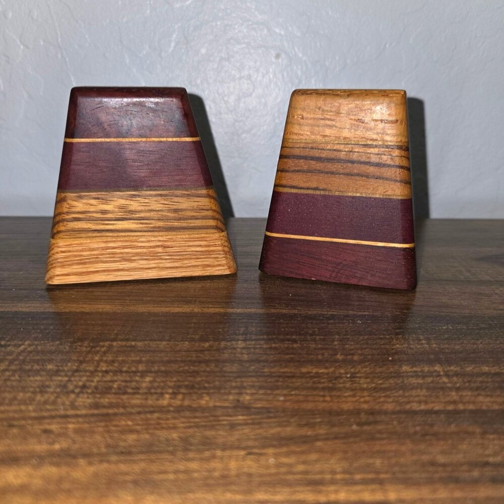 MCM Pyramid Salt & Pepper Shakers Striped Wood Grain Red Accents 2-Piece Set